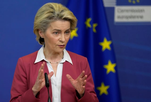 La présidente de la Commission européenne, Ursula von der Leyen, lors d'une conférence de presse à Bruxelles, le 8 février 2022