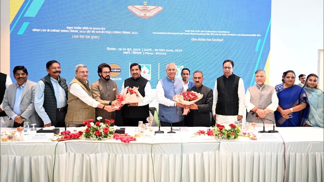 Himachal Pradesh chief minister Sukhvinder Singh Sukhu during a JPC meeting in Shimla on Thursday. State deputy chief minister Mukesh Agnihotri, BJP MP and JPC Chairman PP Chaudhary, party MPs Anurag Thakur, Bhubaneswar Kalita, Trinamool Congress MP Kalyan Banerjee and others also present. (ANI)