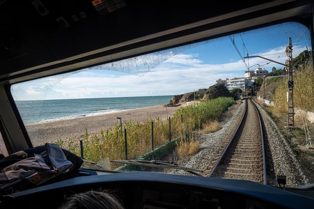 Tramo de vía única de la R1 de Rodalies en el Maresme.