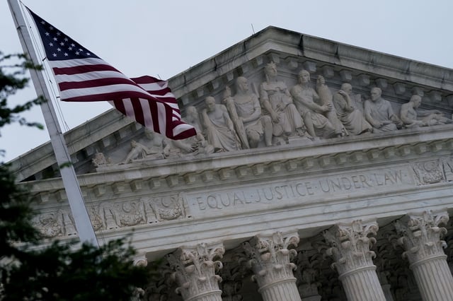 The U.S. Supreme Court building is seen in the rain in Washington, U.S., October 2, 2022. REUTERS/Elizabeth Frantz/File photo