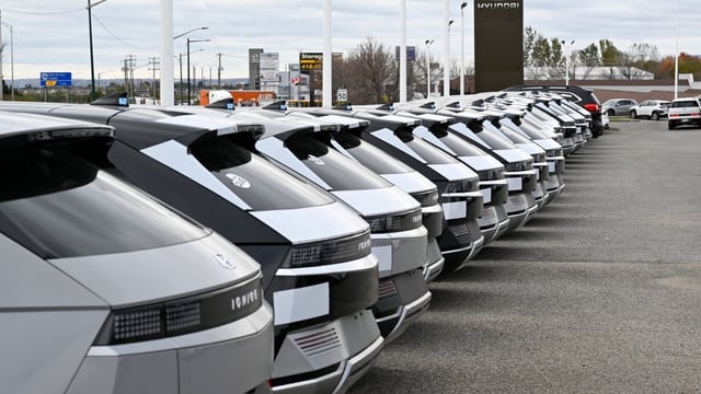 Cars are lined up at a Hyundai dealership in Quebec City. Statistics Canada says retail sales rose 0.3 per cent to $70.1 billion in April, helped by gains in sales at new and used car dealerships.