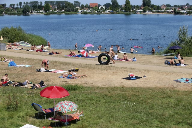 Hamburgs Badeseen haben eine ausgezeichnete Wasserqualität (Foto: Oortkatensee in Ochsenwerder).