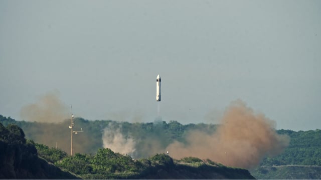 Honda’s experimental reusable rocket lifts off during a successful vertical takeoff and landing test on June 17, 2025, in Taiki Town, Hokkaido, Japan. The test marks Honda’s first achievement in reusable rocketry and advances its spaceflight ambitions. Credit: Honda