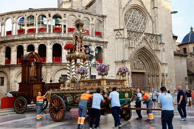 El Corpus recorre las calles de València en el Traslado