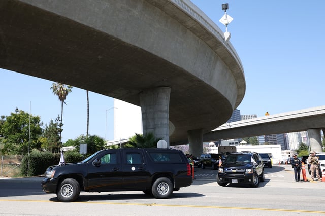 U.S. Vice President J.D. Vance's motorcade leaves the Wilshire Federal Building in Los Angeles, California, U.S. June 20, 2025. REUTERS/Aude Guerrucci