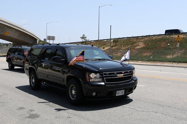 U.S. Vice President J.D. Vance's motorcade arrives at the Wilshire Federal Building in Los Angeles, California, U.S. June 20, 2025. REUTERS/Aude Guerrucci