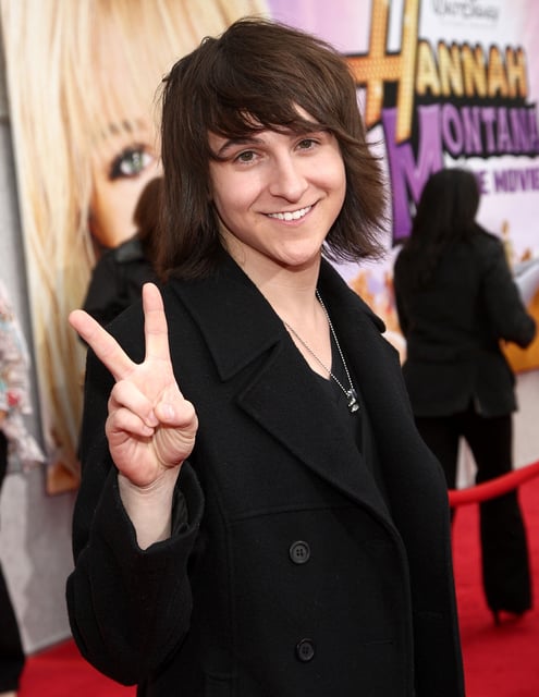 HOLLYWOOD - APRIL 02:  Actor Mitchell Musso arrives at the premiere of Walt Disney Picture&#39;s &#39;Hannah Montana: The Movie&#39; held at the El Captian Theatre on April 2, 2009 in Hollywood, California.  (Photo by Alberto E. Rodriguez/Getty Images)