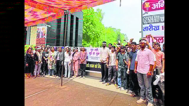 The students at CCSHAU, Hisar, have been protesting since June 10 in the wake of a clash with university staff. (HT File)