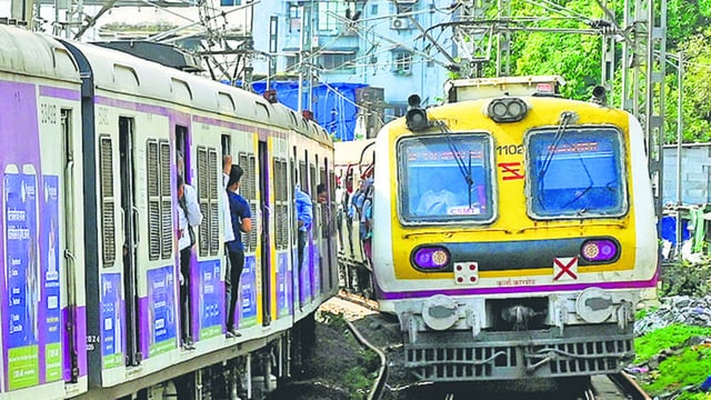 Thane, India. June 10, 2025: Local trains cross near section at Mumbra Railway Station, where four commuters lost their lives and nine others were injured on June 9, 2025, in Thane, India. The incident occurred when the commuters fell from a train heading to Chhatrapati Shivaji Maharaj Terminus. Thane India. June 10, 2025. (Photo by Raju Shinde/HT Photo) (Hindustan Times)