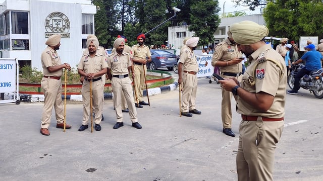 Two people were arrested by the Punjab Police in its efforts against cross-border drug smuggling. (Representative image/ANI)