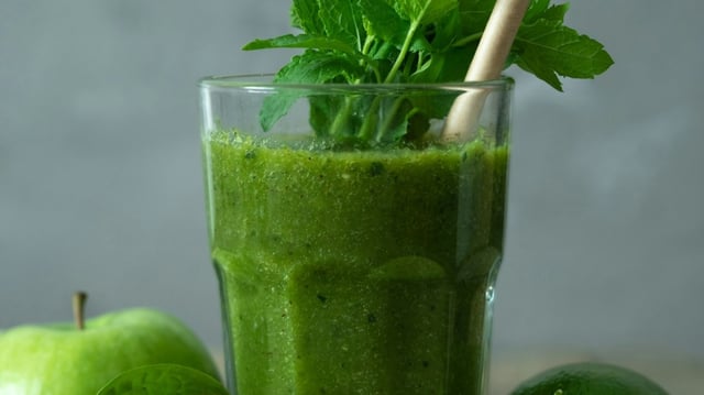 Smoothie lovers can enjoy special promotions from various chains, including free smoothies and discounts. on National Smoothie Day.