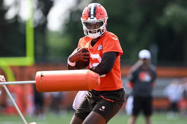 Shedeur Sanders #12 of the Cleveland Browns runs a drill during Cleveland Browns mandatory minicamp at CrossCountry Mortgage Campus on June 10, 2025 in Berea, Ohio.
