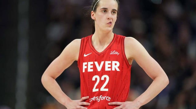 Indiana Fever guard Caitlin Clark (22).