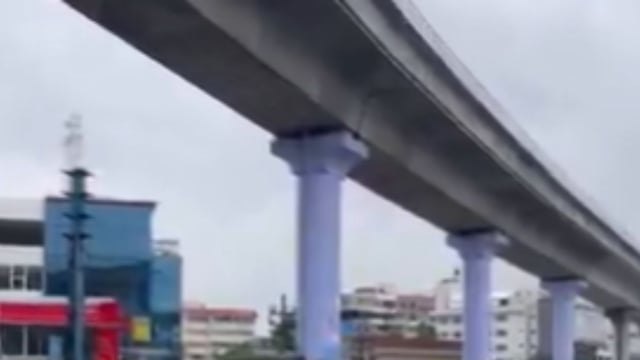 Cracks developed on Tamil Nadu's Hosur flyover (Pic for representation)