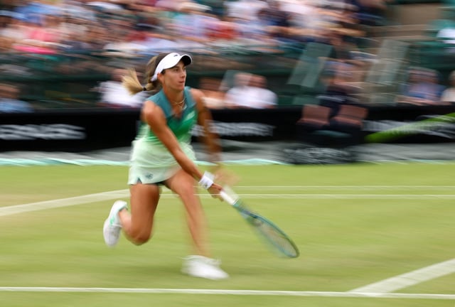 Tennis - Nottingham Open - Nottingham Tennis Centre, Nottingham, Britain - June 22, 2025 McCartney Kessler of the U.S. in action during her final match against Ukraine's Dayana Yastremska Action Images via Reuters/Andrew Boyers