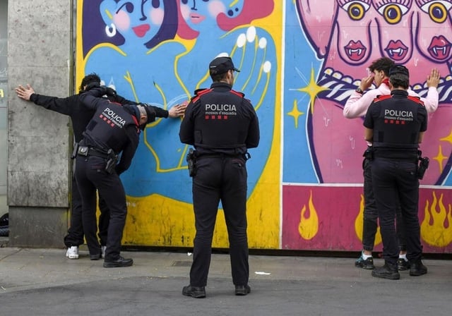Despliegue del dispositivo del plan Kanpai, el pasado abril en Barcelona