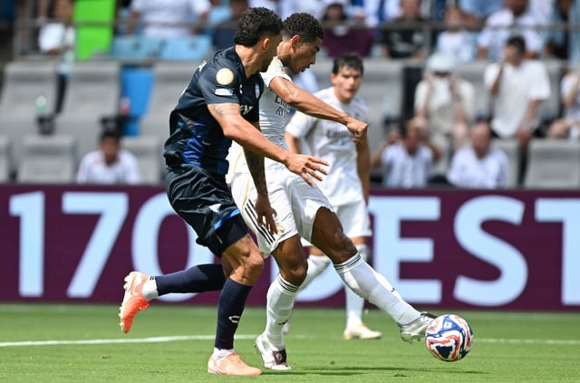 Le milieu anglais du Real Madrid Jude Bellingham ouvre le score contre le club mexicain de Pachuca lors du Mondial des clubs, le 22 juin 2025 à Charlotte