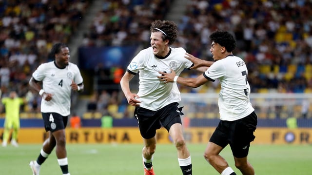 Deutschlands Merlin Röhl bejubelt seinen Treffer