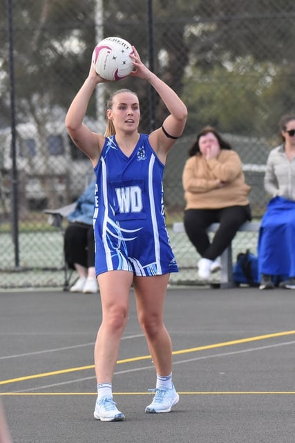 Hannah Klemm and her fellow Eagles held off the Cats despite being short some talent on the weekend. (File: 486164)