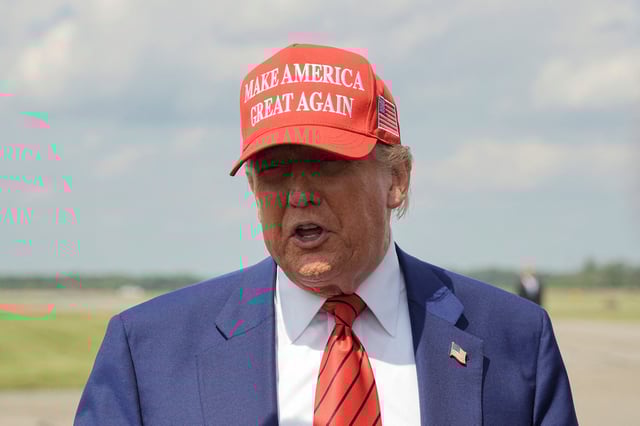 U.S. President Donald Trump talks to reporters upon his arrival at Morristown Municipal Airport in Morristown, New Jersey, U.S., June 20, 2025. REUTERS/Ken Cedeno/File Photo