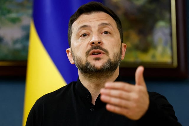 Ukraine's President Volodymyr Zelenskiy speaks during a press briefing following phone calls with U.S. President Donald Trump, amid Russia?s attack on Ukraine, in Kyiv, Ukraine, May 19, 2025. REUTERS/Thomas Peter/File Photo
