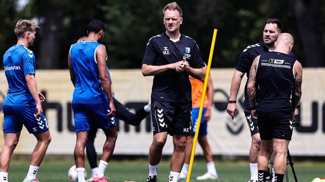 Trainer Markus Fiedler M. und Co-Trainer Saban Uzun.