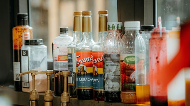 Glass Bottles Could Contain More Microplastics Than Plastic Ones, French Study Finds (Credits: Pexels)