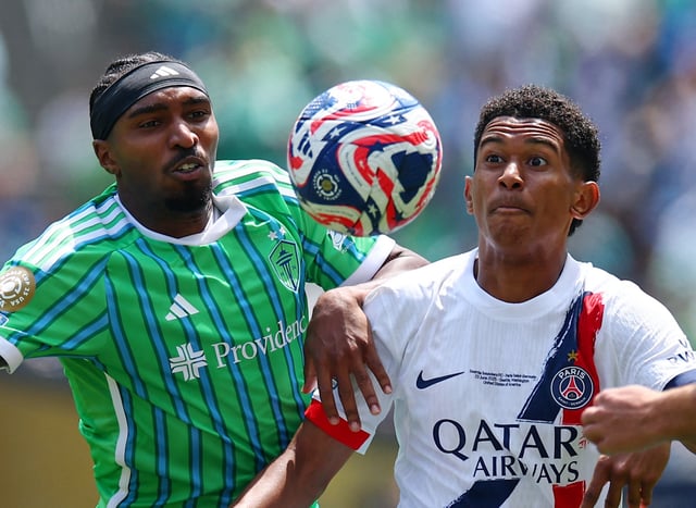 Mayulu titulaire face à Seattle.