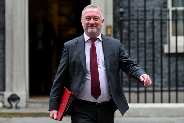 Britain's Secretary of State for Environment, Food and Rural Affairs Steve Reed walks, on the day of a cabinet meeting at 10 Downing Street in London, Britain, June 11, 2025. REUTERS/Jaimi Joy/File Photo