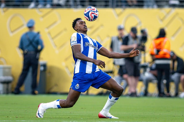 Samu Aghehowa of FC Porto controls the ball during the FIFA Club World Cup 2025 group A match between SE Palmeiras and FC Porto at MetLife Stadium on June 15, 2025 in East Rutherford, New Jersey.