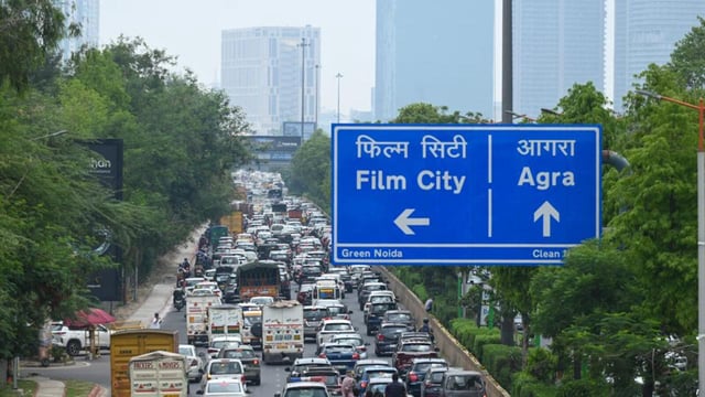 Later, the Governor visited GL Bajaj Institute of Technology and Management, for which the Noida-Greater Noida traffic was stopped near Film City and the traffic movement remained halted for 10-15 minutes. (Sunil Ghosh/HT Photo)