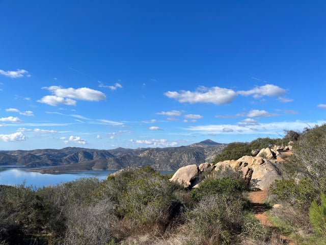 The view of the San Vicente Reservoir, the largest reservoir in San Diego, from the Oakoasis County Preserve trail. (Maura Fox / The San Diego Union-Tribune)