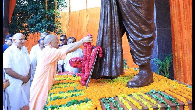 Uttar Pradesh chief minister Yogi Adityanath offering floral tribute on the occasion of Syama Prasad Mukherjee’s death anniversary, in Lucknow on Monday. (HT Photo)