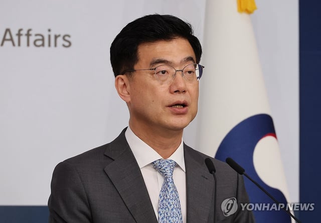 Foreign ministry spokesperson Lee Jae-woong speaks during a press briefing at the ministry building in Seoul on June 24, 2025. (Yonhap) 