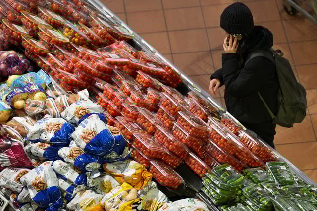 A person browses a grocery store following the announcement of tariffs on Canadian and Mexican goods by U.S. President Donald Trump, in Toronto, Ontario, Canada March 4, 2025. REUTERS/Arlyn McAdorey/File Photo