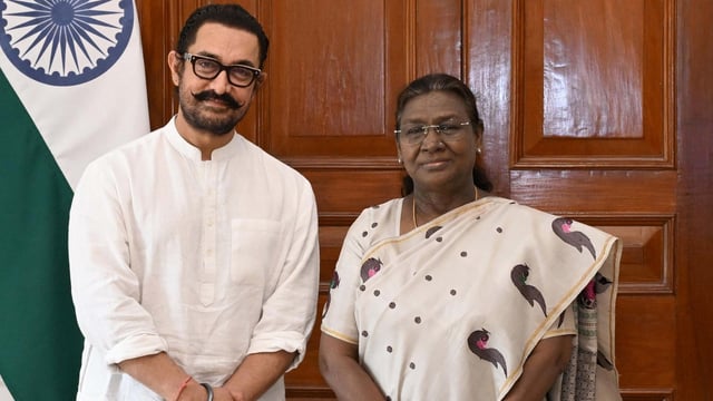 The President's official social media account shared a picture with Aamir Khan shortly after the screening of Sitaare Zameen Par.