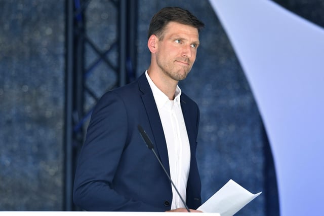 Letztes Jahr war Andreas Luthe noch Torwart beim VfL Bochum. Jetzt wurde er zum neuen Vorstandsvorsitzenden des Vereins gewählt.