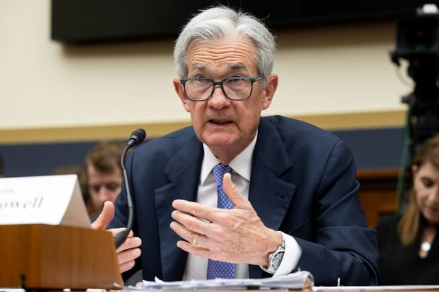 Le président de la banque centrale des États-Unis (Fed) Jerome Powell lors d'une audition devant la Commission financière de la Chambre des représentants, le 24 juin 2025 à Washington
