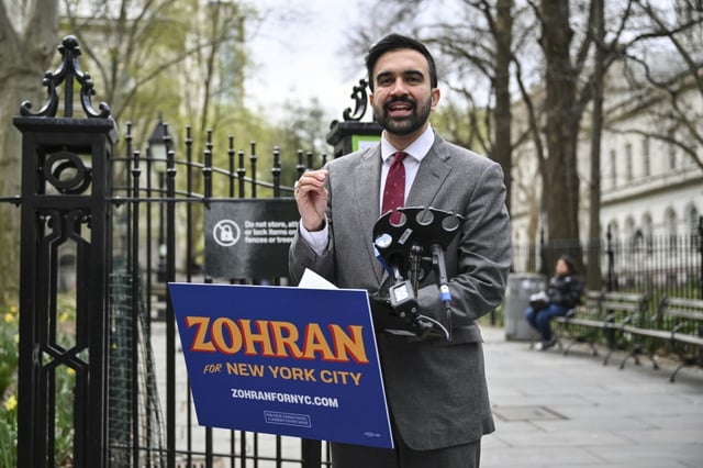 Le candidat à la mairie de New York Zohran Mamdani, le 16 avril 2025 à New York