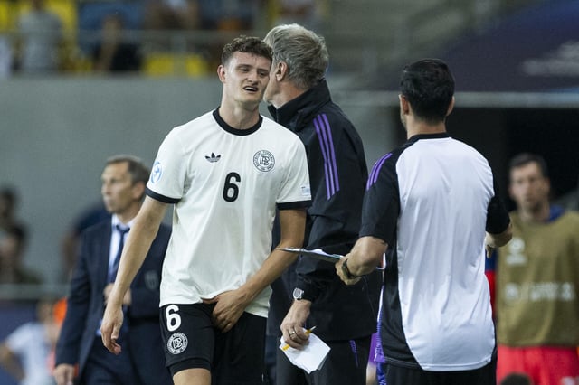 U21-Kapitän Eric Martel musste beim Viertelfinal-Sieg gegen Italien verletzt ausgewechselt werden.