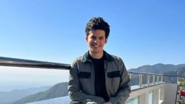 Darsheel Safary says he's fine with Bollywood's lack of backing to him.