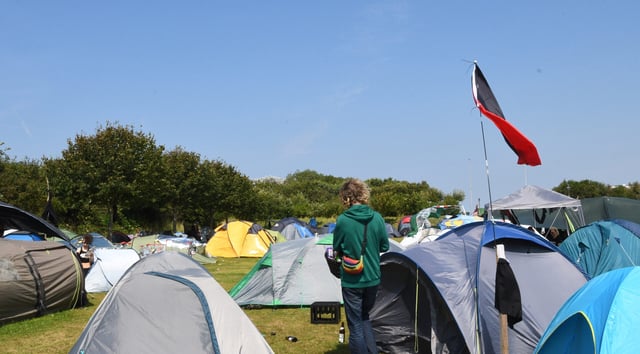 Das Punk-Protestcamp auf der Festwiese im Jahr 2024.