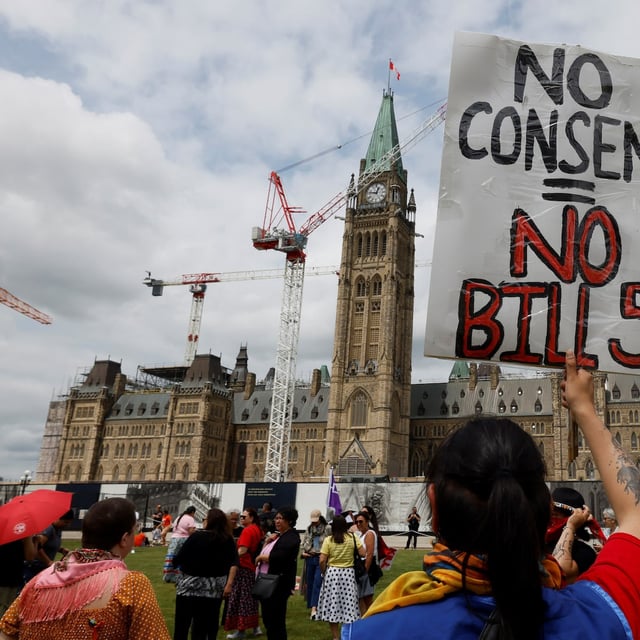 Demonstrators, including the Chiefs of Ontario, gather to protest the federal government’s Bill C-5 on Parliament Hill in Ottawa, Ontario, Canada June 17, 2025. REUTERS/Blair Gable