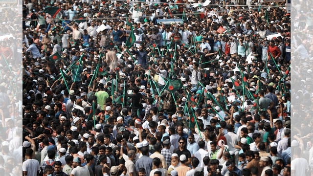 File photo of supporters of Bangladesh's Jamaat-e-Islami party | Reuters