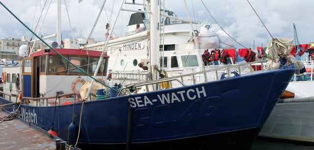 Schiffe wie die „Sea-Watch“ gehören Nichtregierungsorganisationen