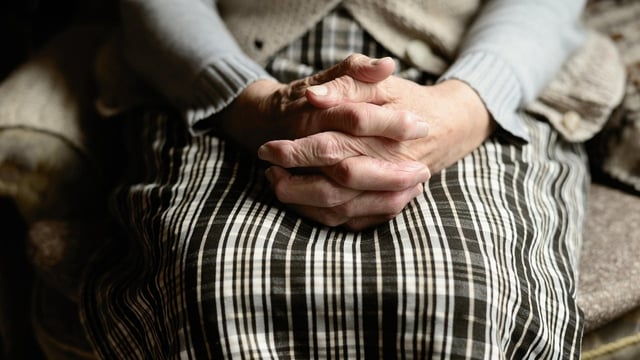 The deceased have been identified as Krishnamurthy (81) and his wife Radha (74).