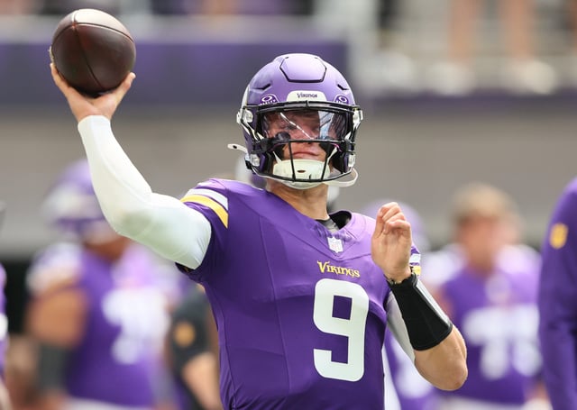 J.J. McCarthy #9 of the Minnesota Vikings warms up before the pre-season game against Las Vegas Raiders at U.S. Bank Stadium on August 10, 2024 in Minneapolis, Minnesota.