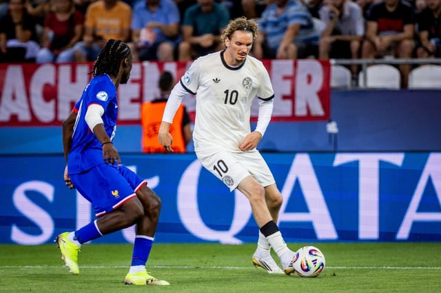 Nick Woltemade (d), l'un des buteurs de l'équipe d'Allemagne contre la France en demi-finale de l'Euro Espoirs le 25 juin 2025 à Kosice en Slovaquie