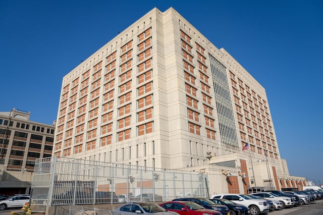 The Metropolitan Detention Center in Brooklyn. (Theodore Parisienne for New York Daily News)