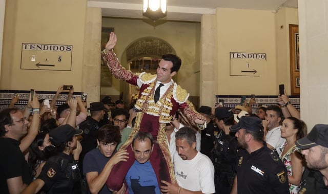 Tomás Rufo fue el triunfador del día de San Juan en Alicante en el festejo que se televisó por À Punt